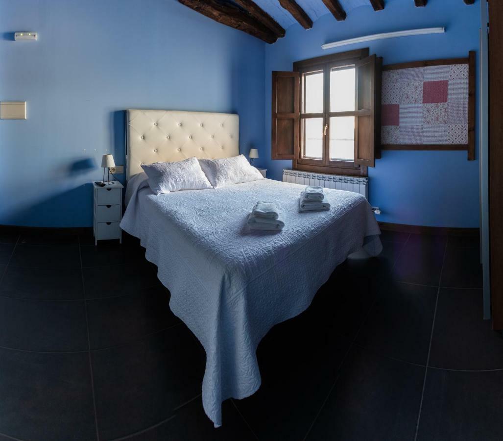 Гостьовий будинок La Casa Azul Alcanadre Екстер'єр фото